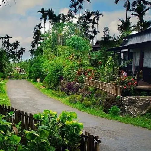 Mawlynnong Village